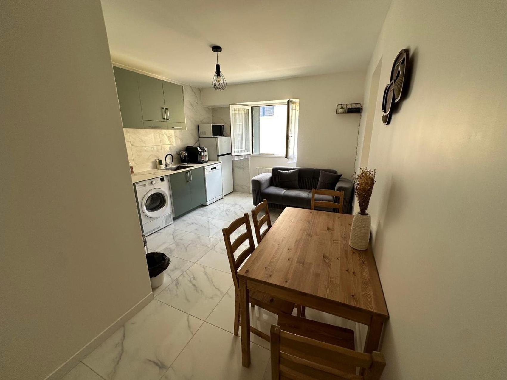 Appartement Calme Moderne Proche De Disneyland Wifi & Cafe Gratuit & Arrivee Autonome Бюсси-Сен-Жорж Экстерьер фото
