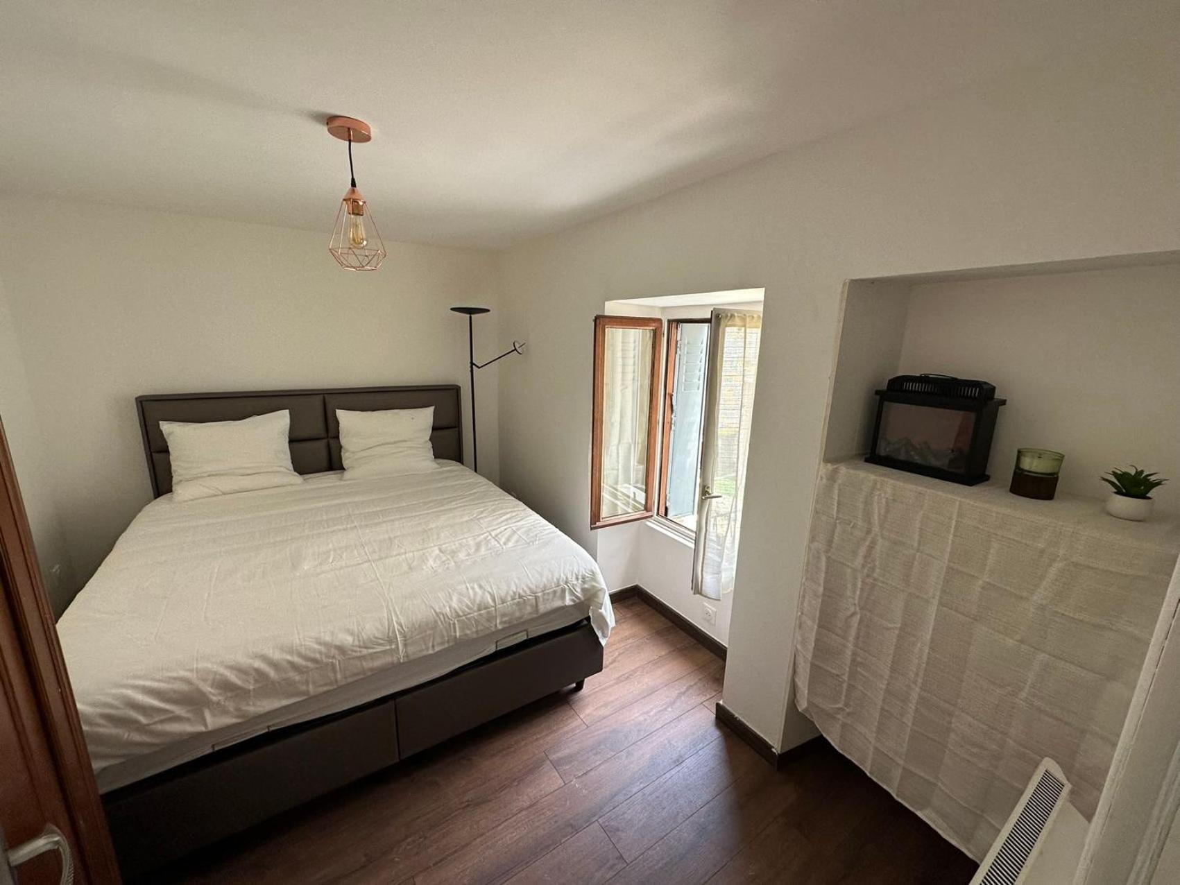 Appartement Calme Moderne Proche De Disneyland Wifi & Cafe Gratuit & Arrivee Autonome Бюсси-Сен-Жорж Экстерьер фото