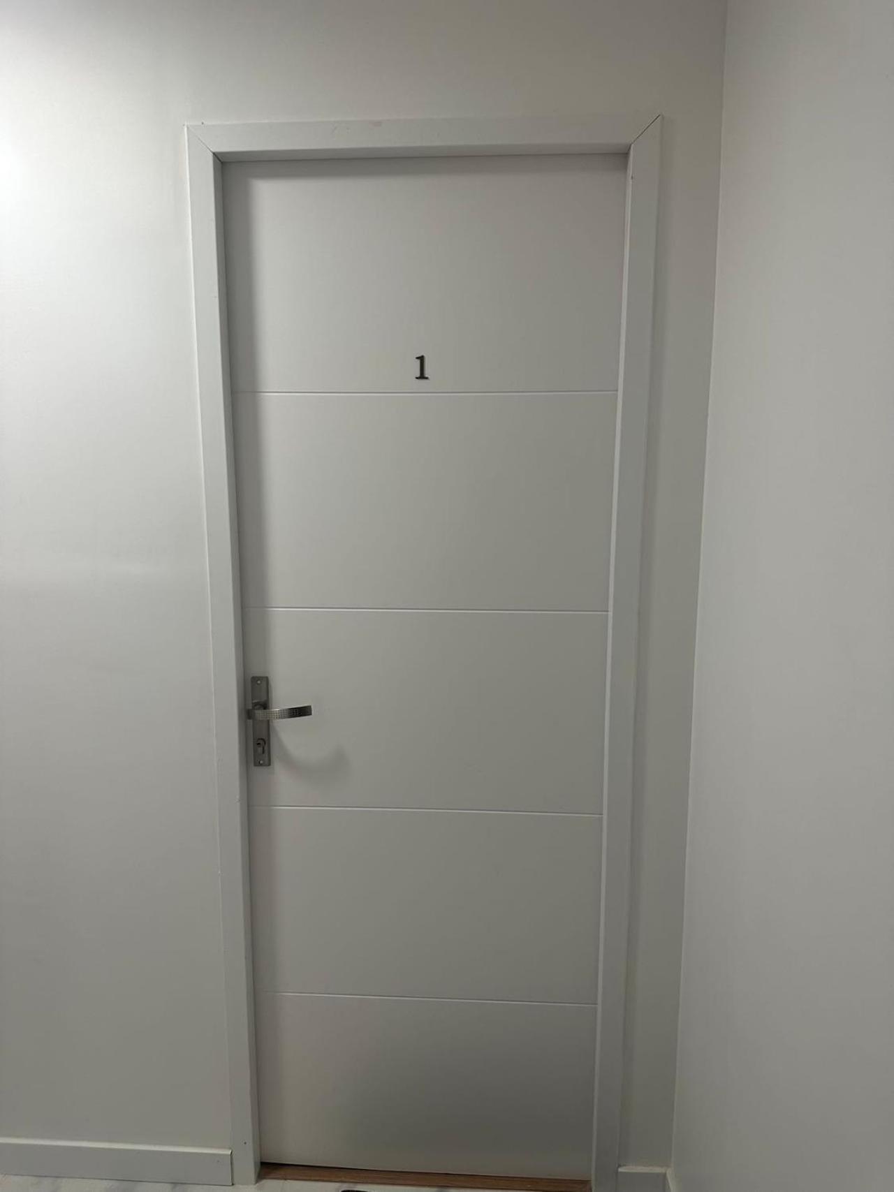 Appartement Calme Moderne Proche De Disneyland Wifi & Cafe Gratuit & Arrivee Autonome Бюсси-Сен-Жорж Экстерьер фото