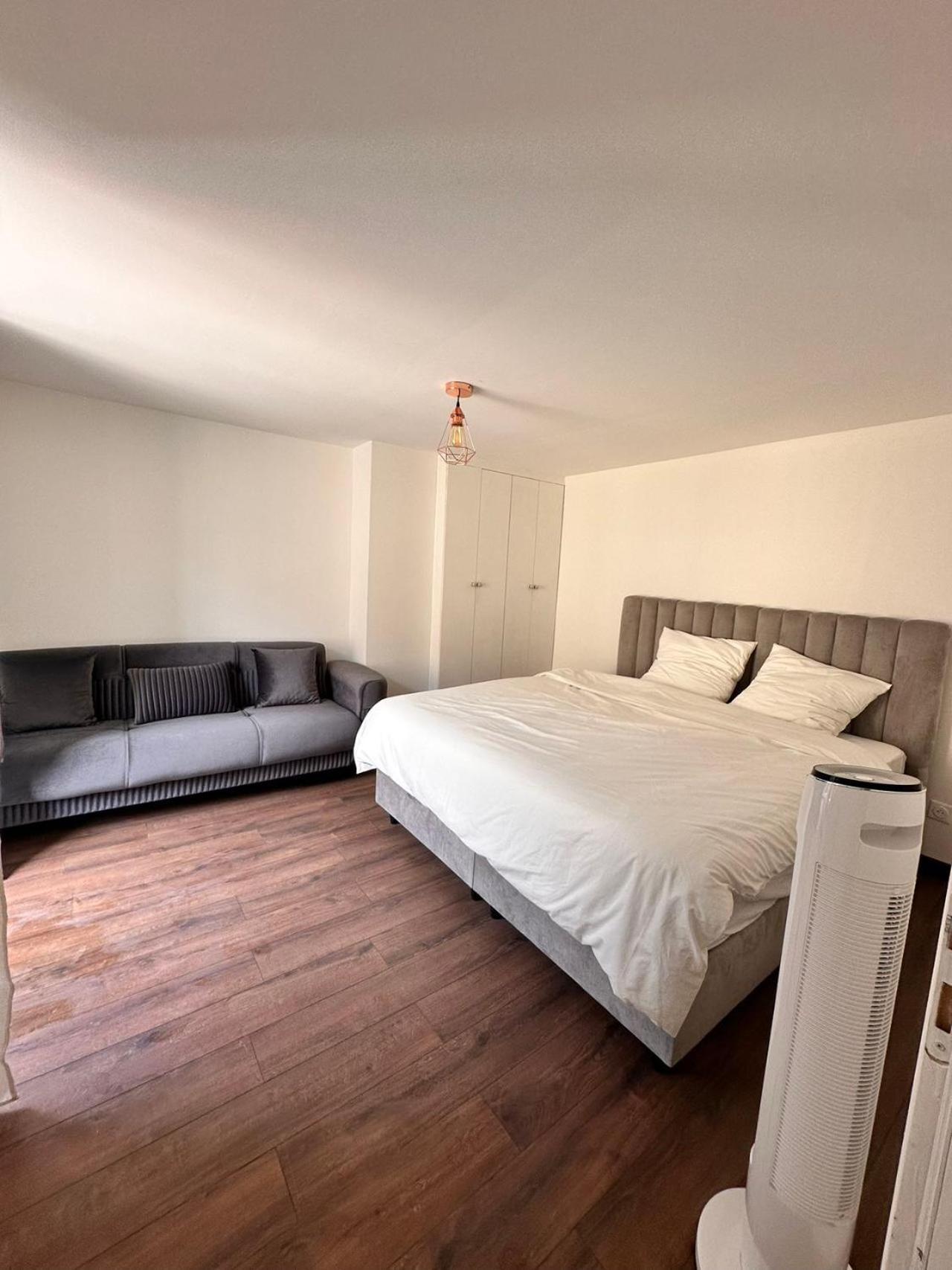 Appartement Calme Moderne Proche De Disneyland Wifi & Cafe Gratuit & Arrivee Autonome Бюсси-Сен-Жорж Экстерьер фото