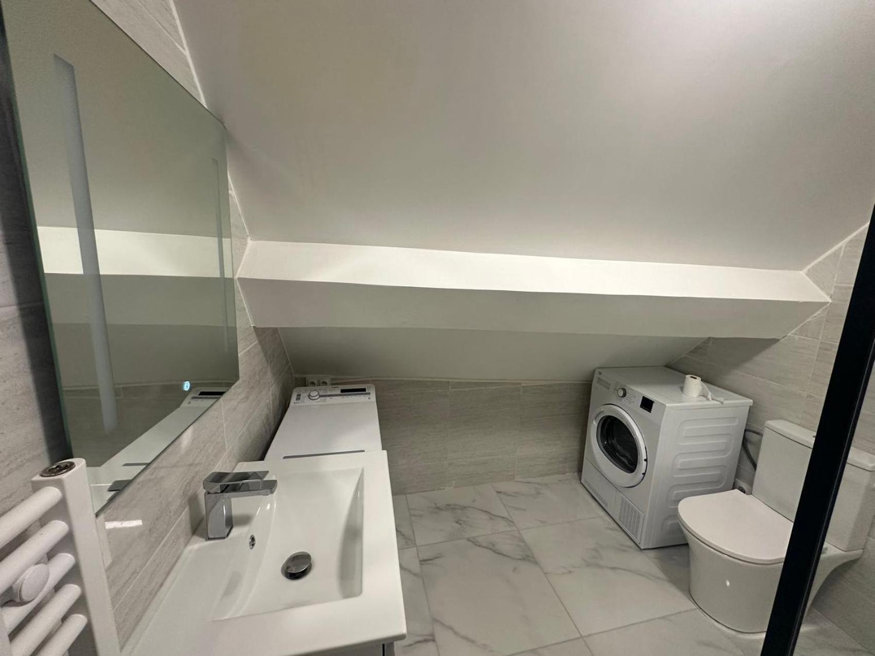 Appartement Calme Moderne Proche De Disneyland Wifi & Cafe Gratuit & Arrivee Autonome Бюсси-Сен-Жорж Экстерьер фото