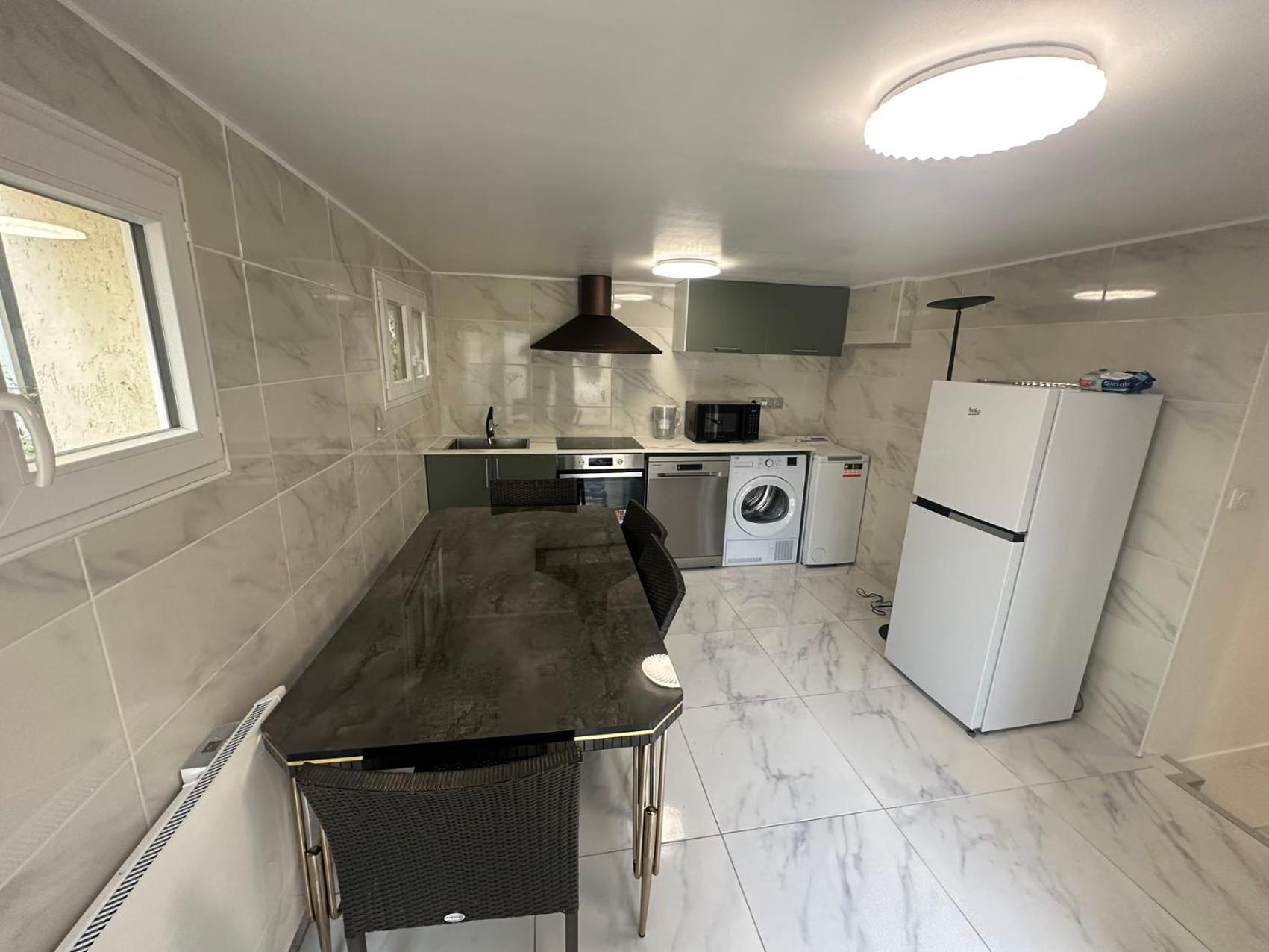 Appartement Calme Moderne Proche De Disneyland Wifi & Cafe Gratuit & Arrivee Autonome Бюсси-Сен-Жорж Экстерьер фото