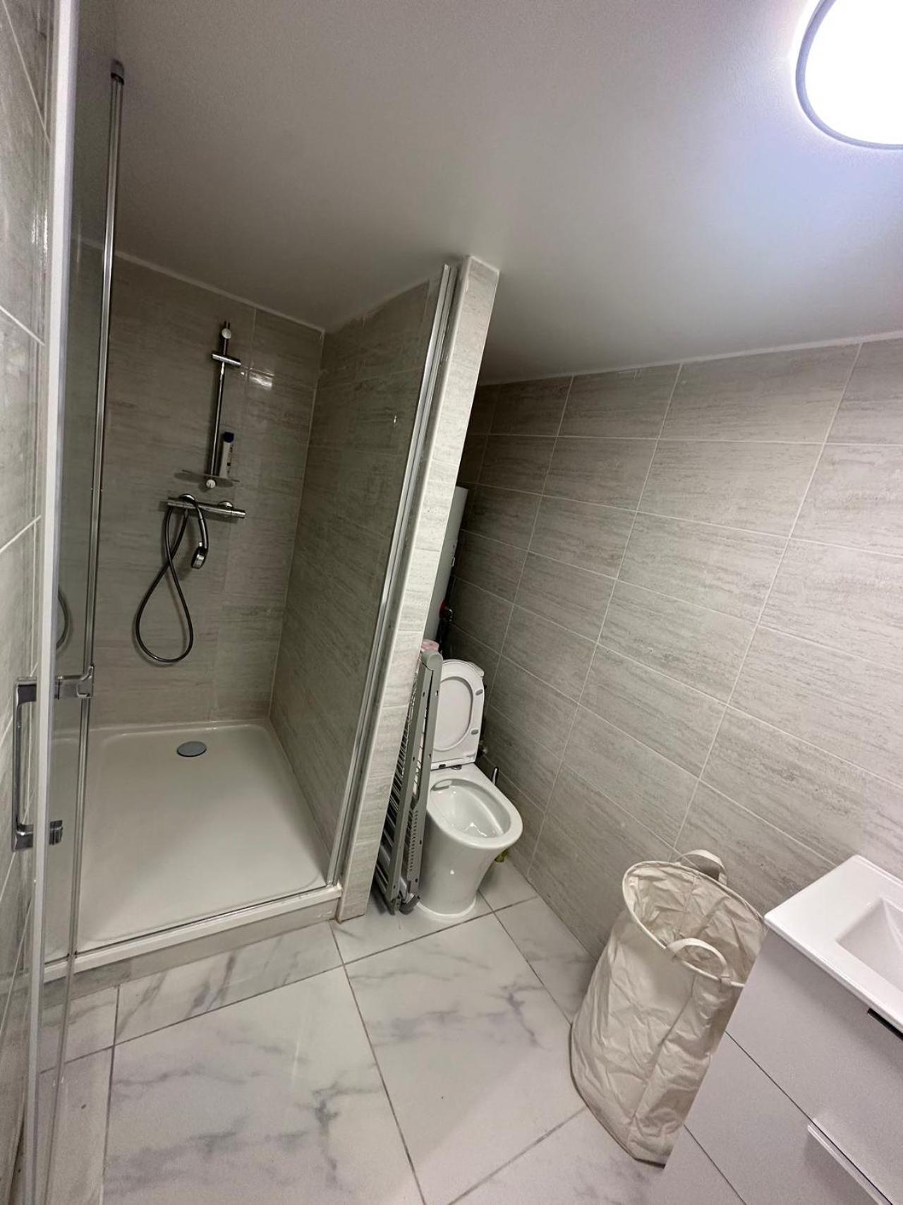 Appartement Calme Moderne Proche De Disneyland Wifi & Cafe Gratuit & Arrivee Autonome Бюсси-Сен-Жорж Экстерьер фото