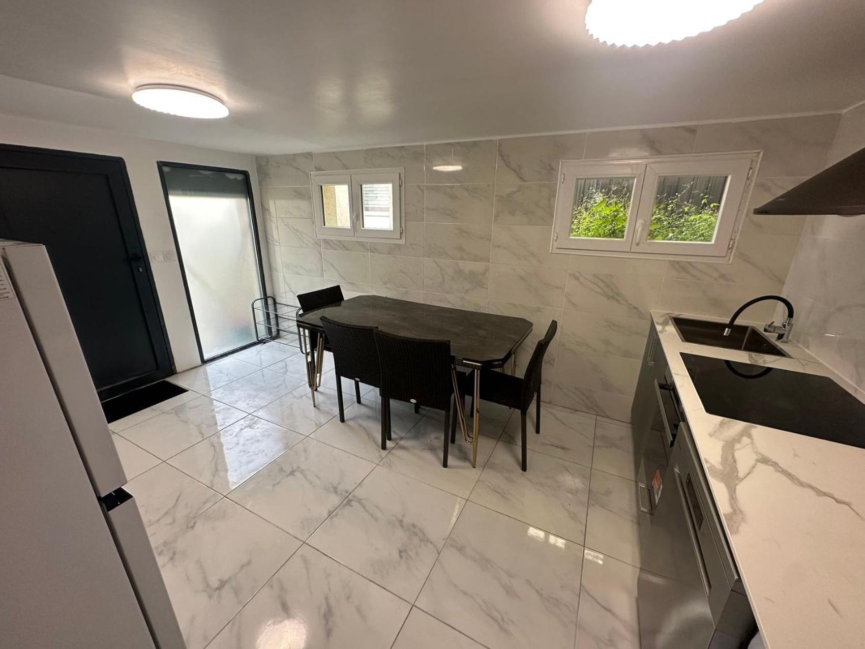 Appartement Calme Moderne Proche De Disneyland Wifi & Cafe Gratuit & Arrivee Autonome Бюсси-Сен-Жорж Экстерьер фото
