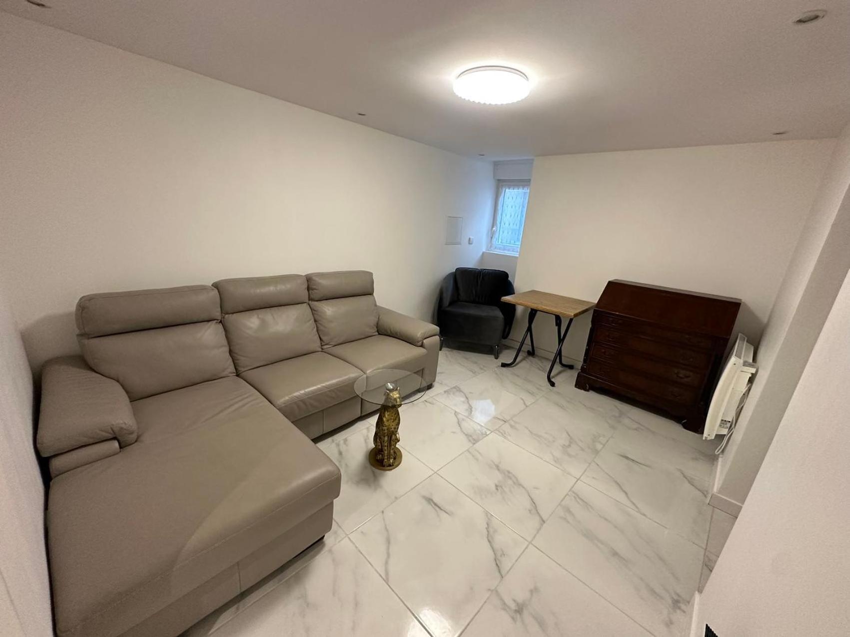 Appartement Calme Moderne Proche De Disneyland Wifi & Cafe Gratuit & Arrivee Autonome Бюсси-Сен-Жорж Экстерьер фото