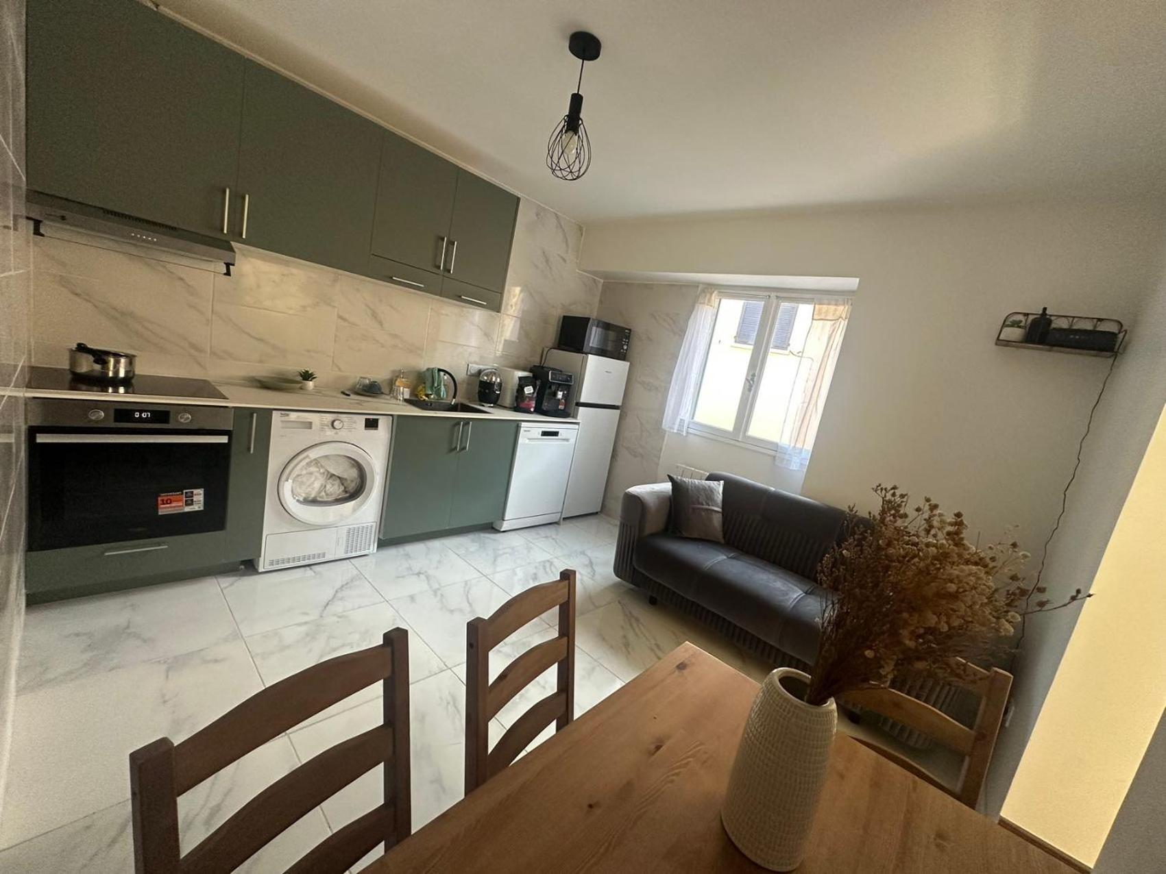 Appartement Calme Moderne Proche De Disneyland Wifi & Cafe Gratuit & Arrivee Autonome Бюсси-Сен-Жорж Экстерьер фото