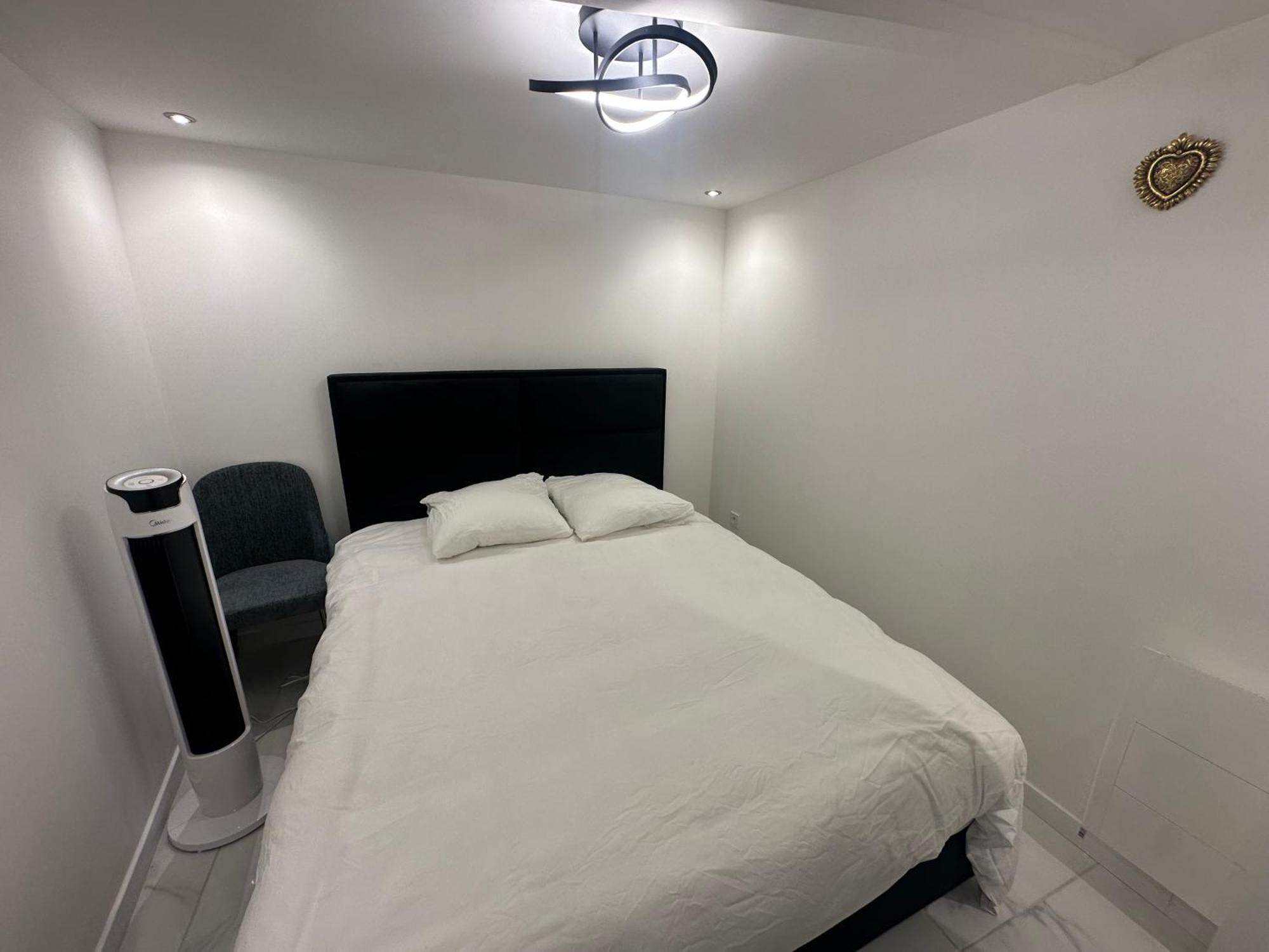 Appartement Calme Moderne Proche De Disneyland Wifi & Cafe Gratuit & Arrivee Autonome Бюсси-Сен-Жорж Экстерьер фото