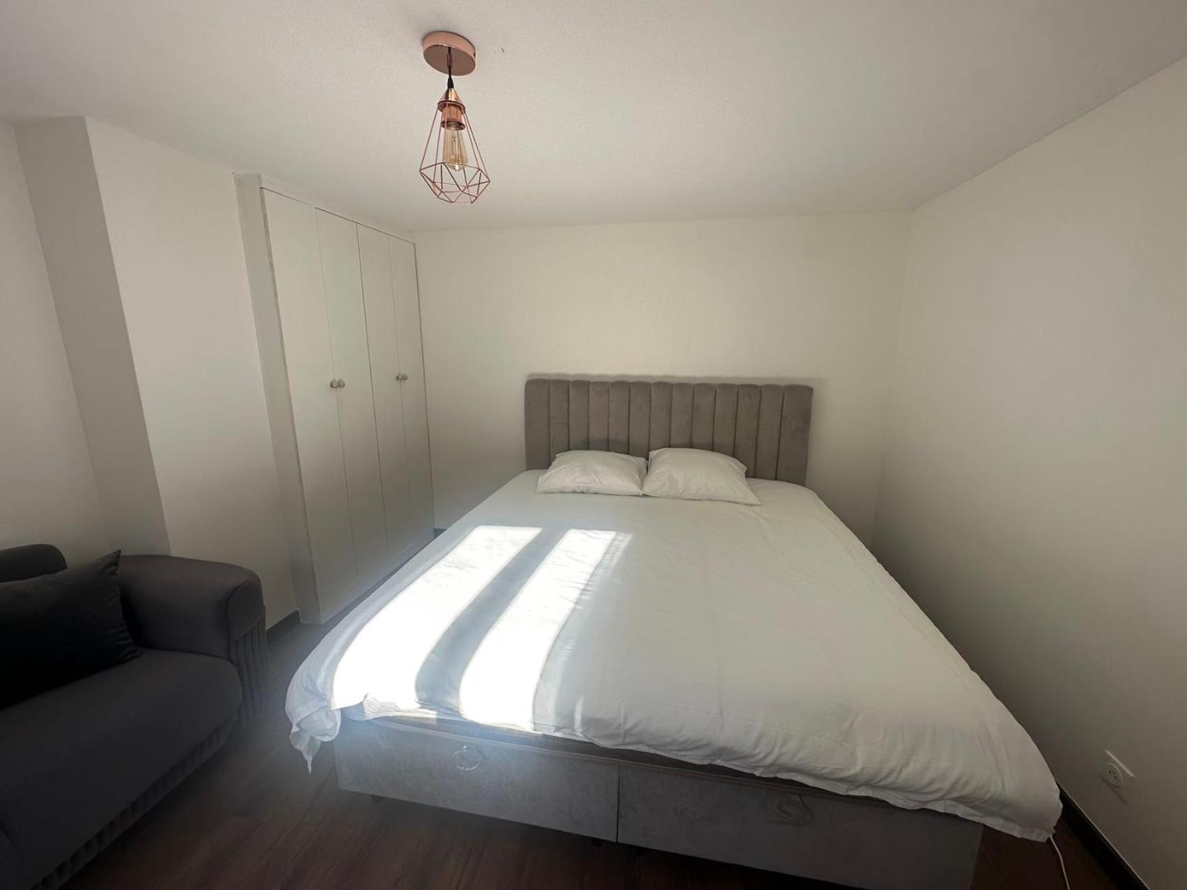 Appartement Calme Moderne Proche De Disneyland Wifi & Cafe Gratuit & Arrivee Autonome Бюсси-Сен-Жорж Экстерьер фото
