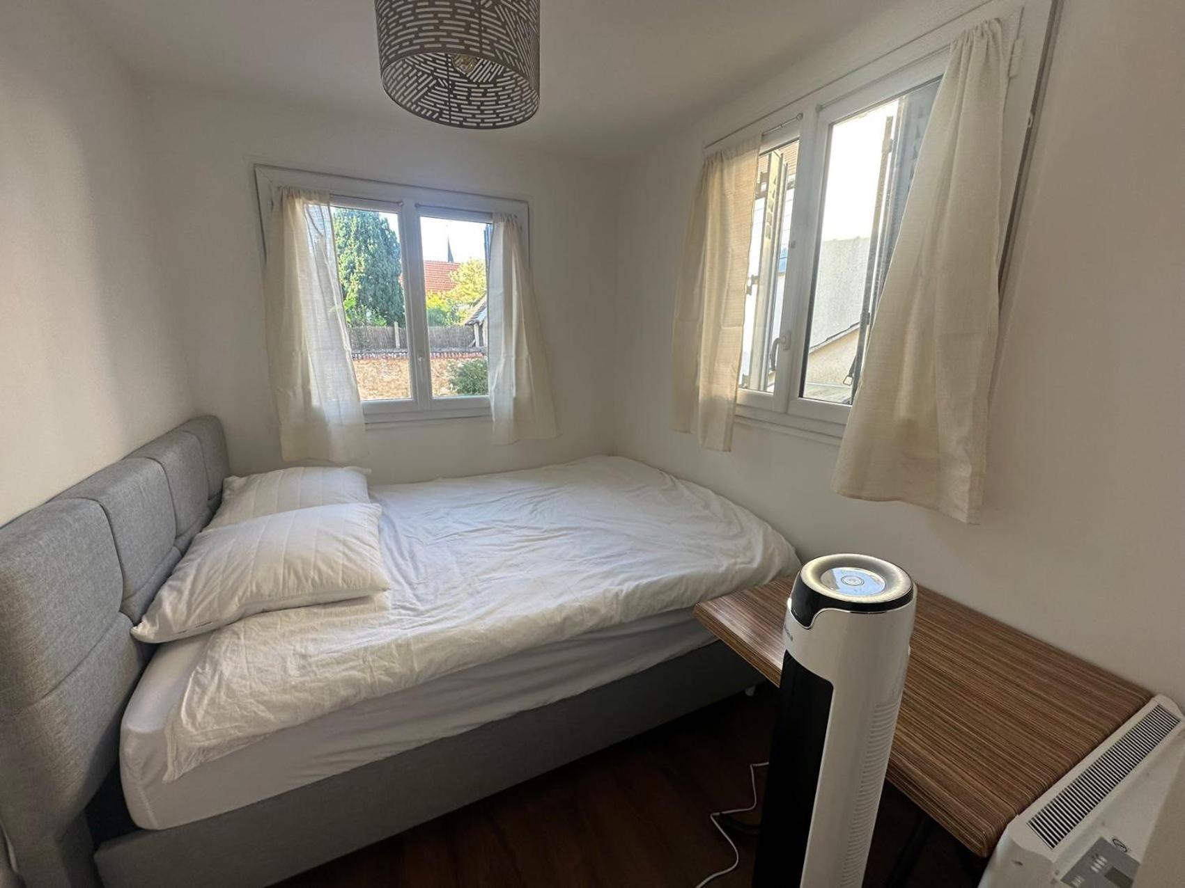 Appartement Calme Moderne Proche De Disneyland Wifi & Cafe Gratuit & Arrivee Autonome Бюсси-Сен-Жорж Экстерьер фото
