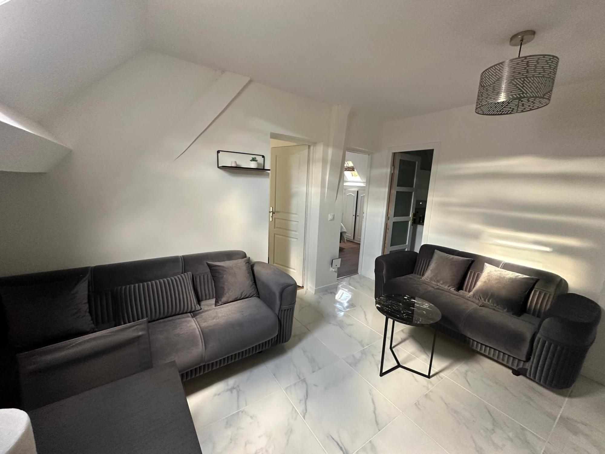 Appartement Calme Moderne Proche De Disneyland Wifi & Cafe Gratuit & Arrivee Autonome Бюсси-Сен-Жорж Экстерьер фото